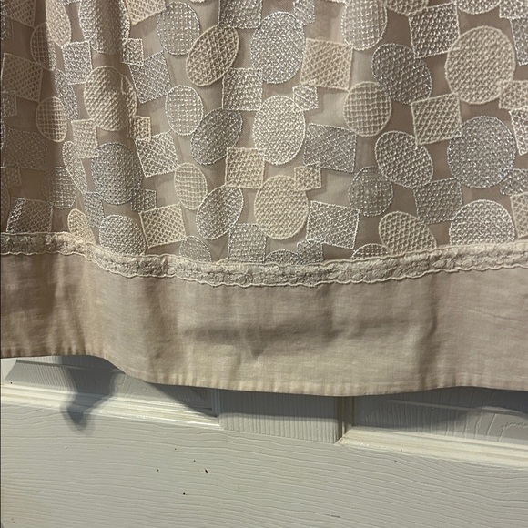 Weston Wear cream and silver dress. Pockets and lining. Medium - Picture 4 of 9